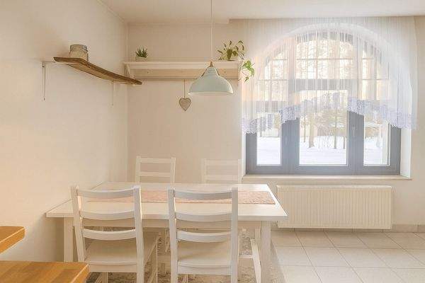 Blick in die Küche - Wohnung UG (digitale bearbeitetes Foto)