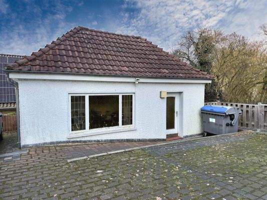 gemeinschaftliches Nebengebäude zum Abstellen von Fahrrädern