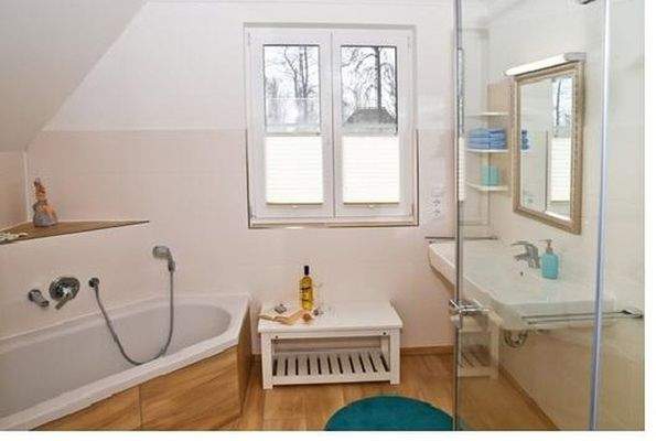 Duschbad mit Badewanne