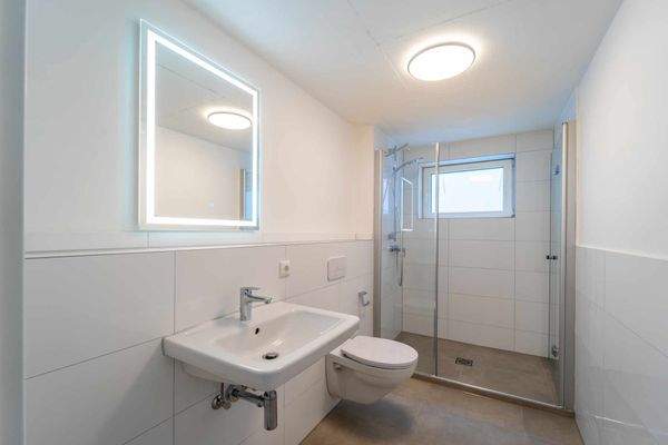 Personal-WC / Dusche