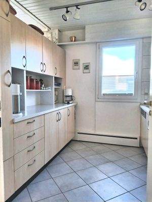 Küche mit Einbauküche