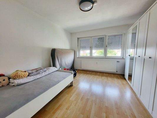 Schlafzimmer 2 Wohnung OG