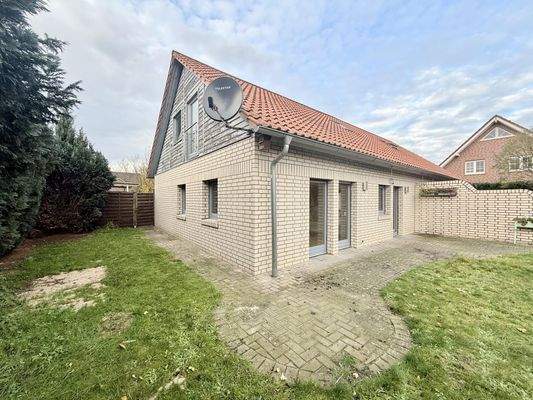 Rückansicht und Garten