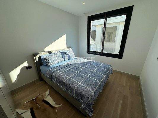 Villa with a Pool Near the Ilıca Beach in İzmir Çeşme