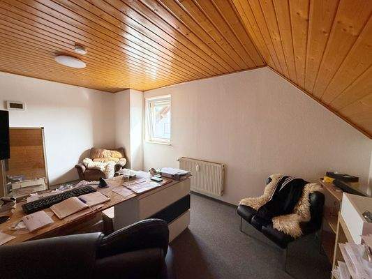 Kinder-Arbeitszimmer OG-1