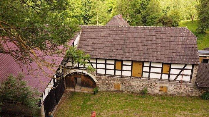 3 Scheune und Stallungen von hinten betrachtet (2)