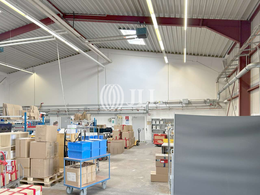 Innenansicht Halle - JLL