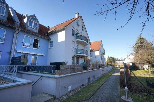 Außenansicht Halle, Paul Singer Str (6)