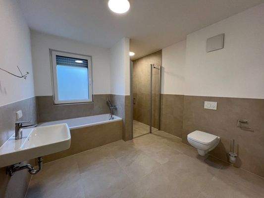 Wohnung-Wetzlar-Teufelsgrund 5-10467-006 WE06-Bad