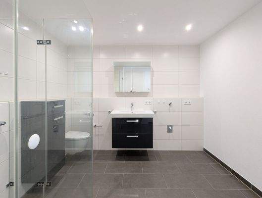 Badezimmer mit Waschmaschinenanschluss