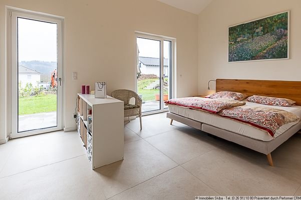 Schlafzimmer Bild 1