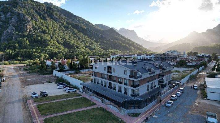 Apartment in a Complex with Pool Close to the Beach in Konyaaltı