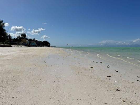 Amazing beach in Pwani Mchangani.jpg