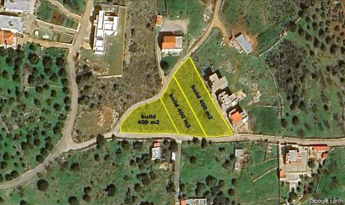 Kreta, Krousta: Grundstück mit Meerblick im Dorf in der Nähe von Agios Nikolaos