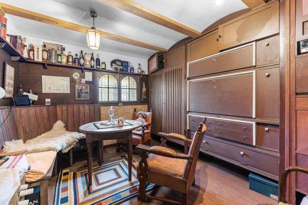 Kellerbar "Blauer Affe"