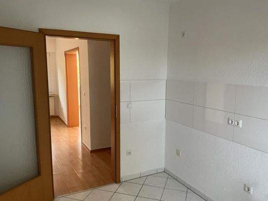 Küche_Blick_zum Flur