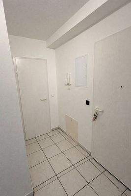 Abstellkammer bei Haustür