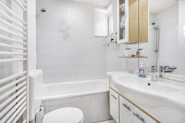 Badezimmer im Erdgeschoss