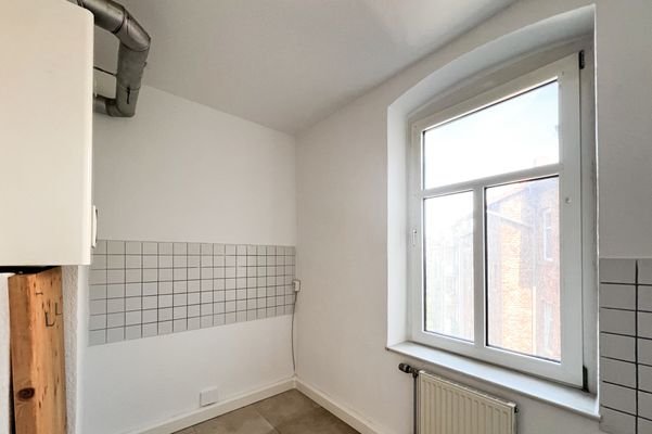 Tageslichtküche mit Gasetagenheizung