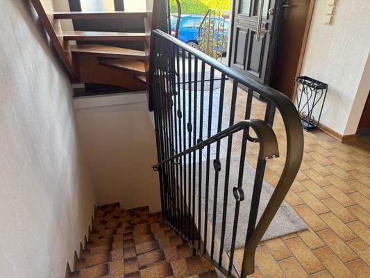 Eingangsbereich: Abgang zum Keller