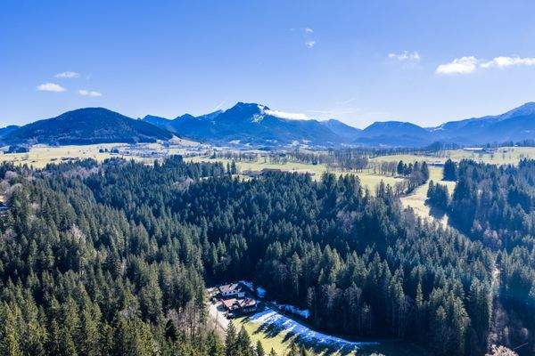 Wörnsmühl im Leitzachtal - im Hintergrund der Wendelstein (20 Minuten vom Haus entfernt)