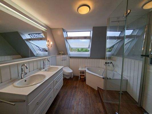 2025-10-07 14.08.57.jpg