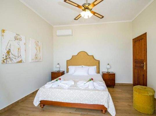 Kreta, Kokkino Chorio: Villa mit spektakulärem Blick auf das Meer und den Sonnenuntergang zu verkaufen