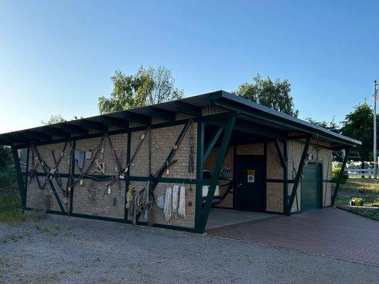 Garage + Carport