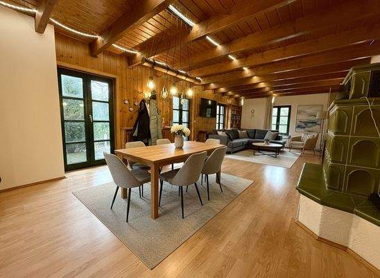 Wohnzimmer virtuell möbliert