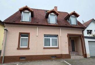 Straßenansicht Haus