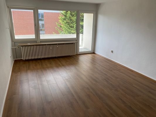 Wohnzimmer-Balkon.jpg