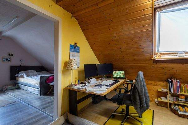 Arbeitsbereich / Ankleide Dachgeschoss