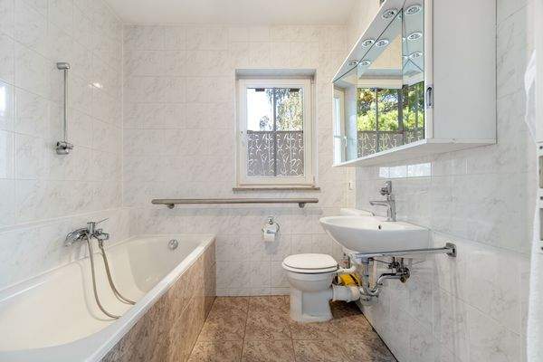 Badezimmer Erdgeschoss