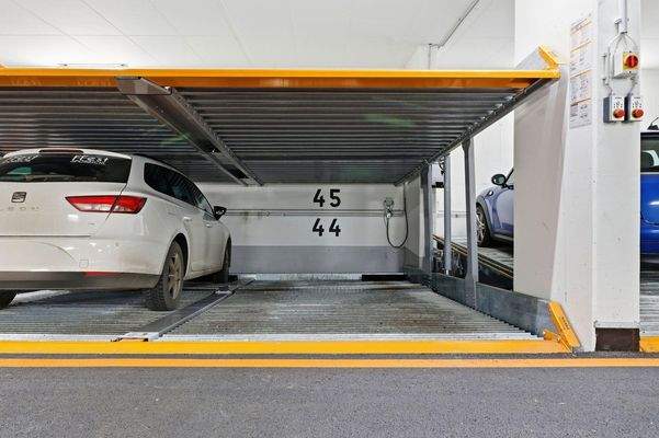 Tiefgaragenstellplatz