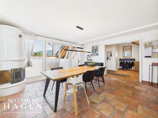 Küche mit Essbereich