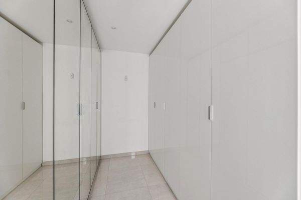 Kleiderschrank begehbar 