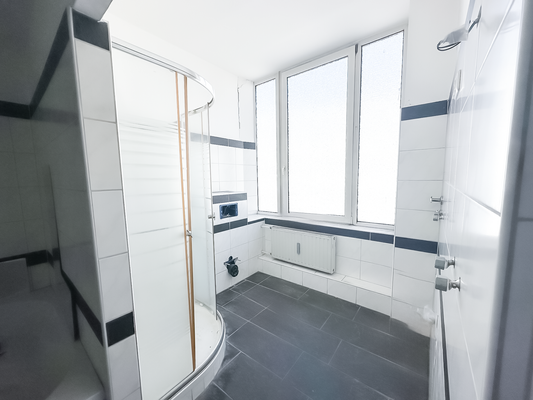 Bau 1 Raum 3.8, 3.11, 3.6 WC (10)