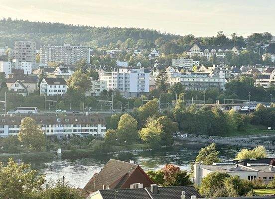 Naturnah, beim Bahnhof Neuhausen und der Stadt Schaffhausen in Gehdistanz Lebensqualität im Neubau Rappenweg 10 in Flurlingen geniessen