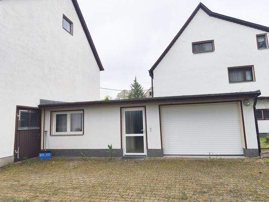 Haus Flachbauverbindung zu Bürogebäude