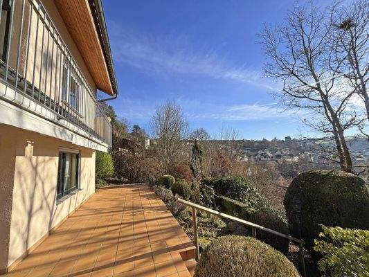 UG - großzügige Terrasse