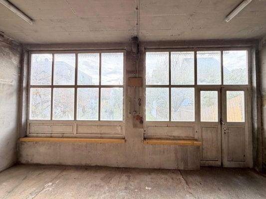 Komplette Verglasung zur Südseite