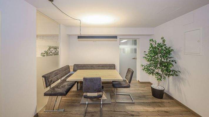 KITZIMMO-Büro Praxis in frequentierter Lage kaufen - Immobilien Kitzbühel.