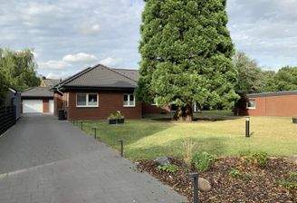 Strassenansicht Bungalow