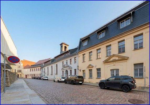 Westseite-und-Strasse