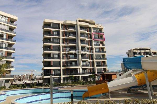 2-Bedroom Apartment in a Project with Aquapark in Antalya