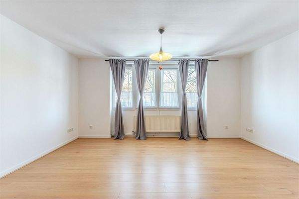 Esszimmer und Küche mit Wohnbereich 2 - (KI generi