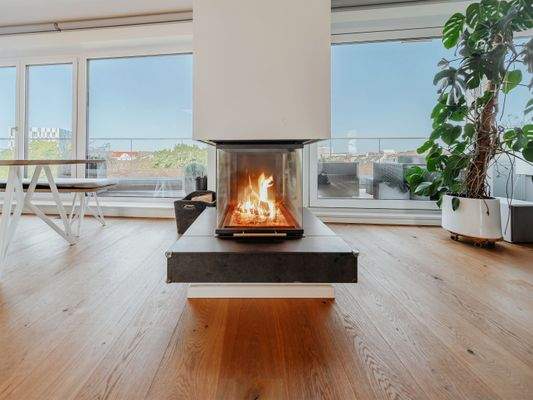 Hochklassige Endetage mit Kamin