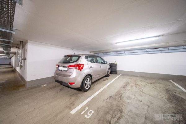 Tiefgaragenstellplatz