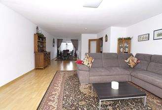Wohn Esszimmer mit Balkon