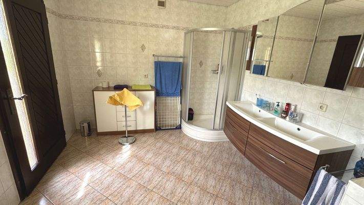 Tageslichtbad Nebenhaus